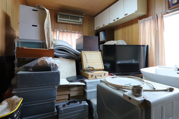 家財や荷物が残ったままの相続した実家を売却できた事例